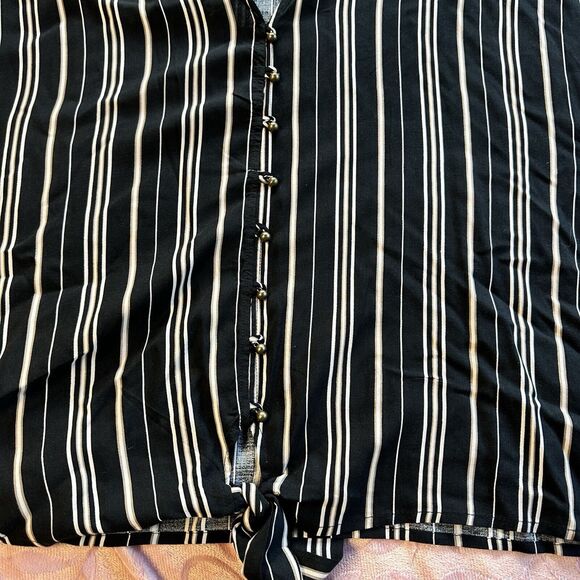 Maurices Plus Sized 3x Striped Button Tie Hem Dolman Top Blouse Black - Picture 3 of 5